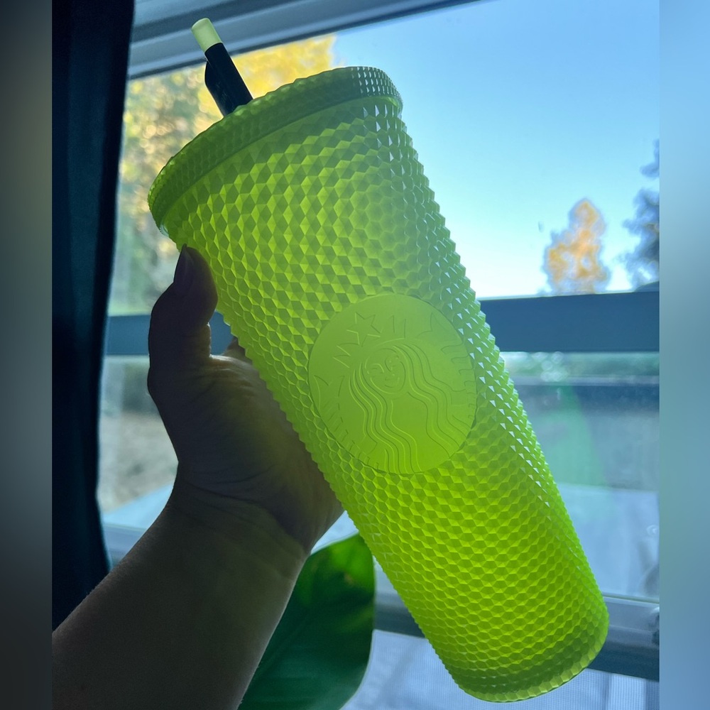 New Starbucks Tumbler - glow in the dark- limited edition- 24oz